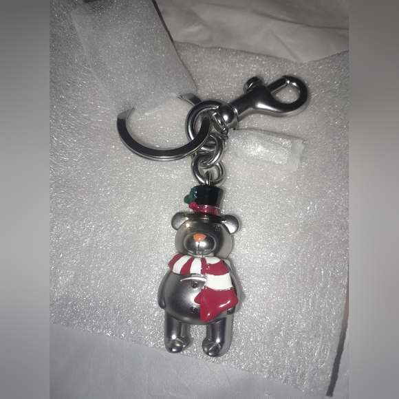 COACH Snowmen 3D Bear Tote Charm/Keyring With Dog Clip NWT ⛄️… - Picture 5 of 10